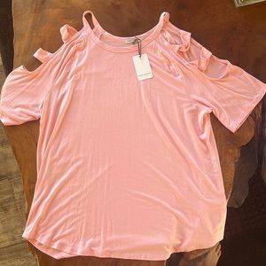 Green envelope Women’s pink blouse, cut out shoulder